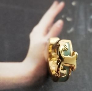 Tory Burch💚Serif T Enamel & 14K Plt Huggie earrgs